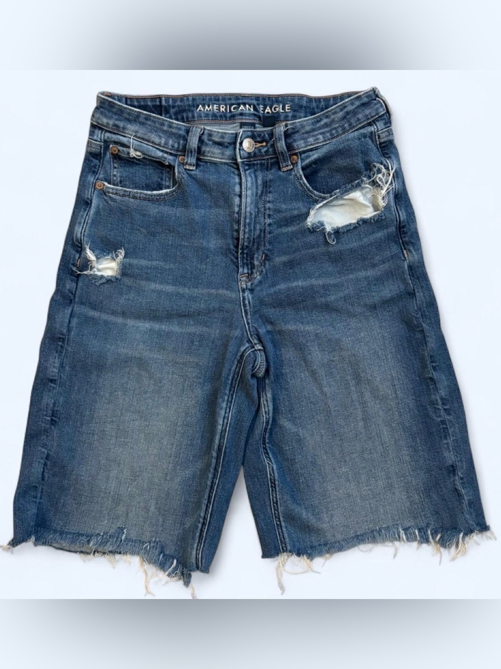 Woman’s Y2K vintage American Eagle Outfitters Blue Distressed Jean Shorts size 6